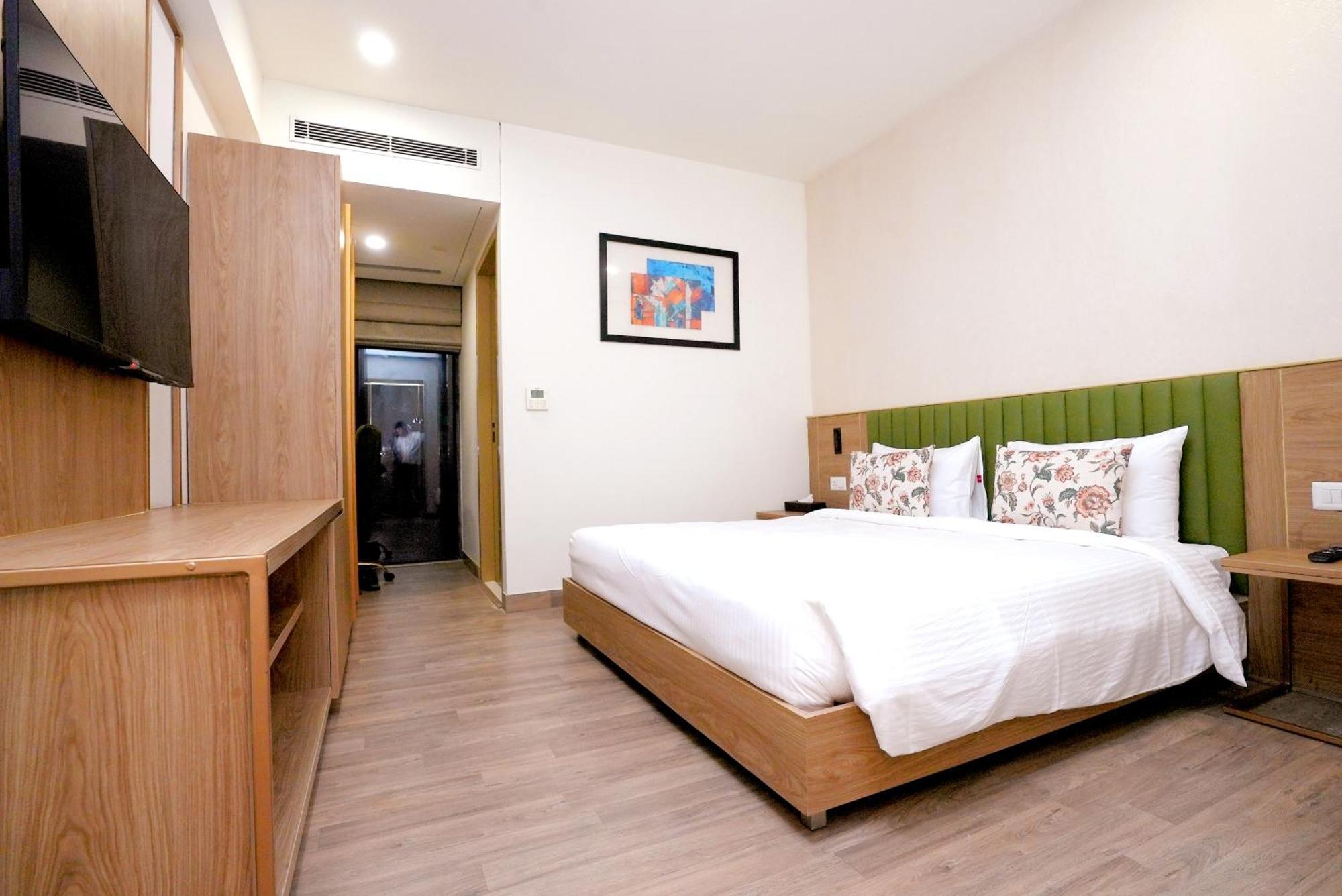 Hotel Limon & Banquet Sector 29, 古尔冈 外观 照片