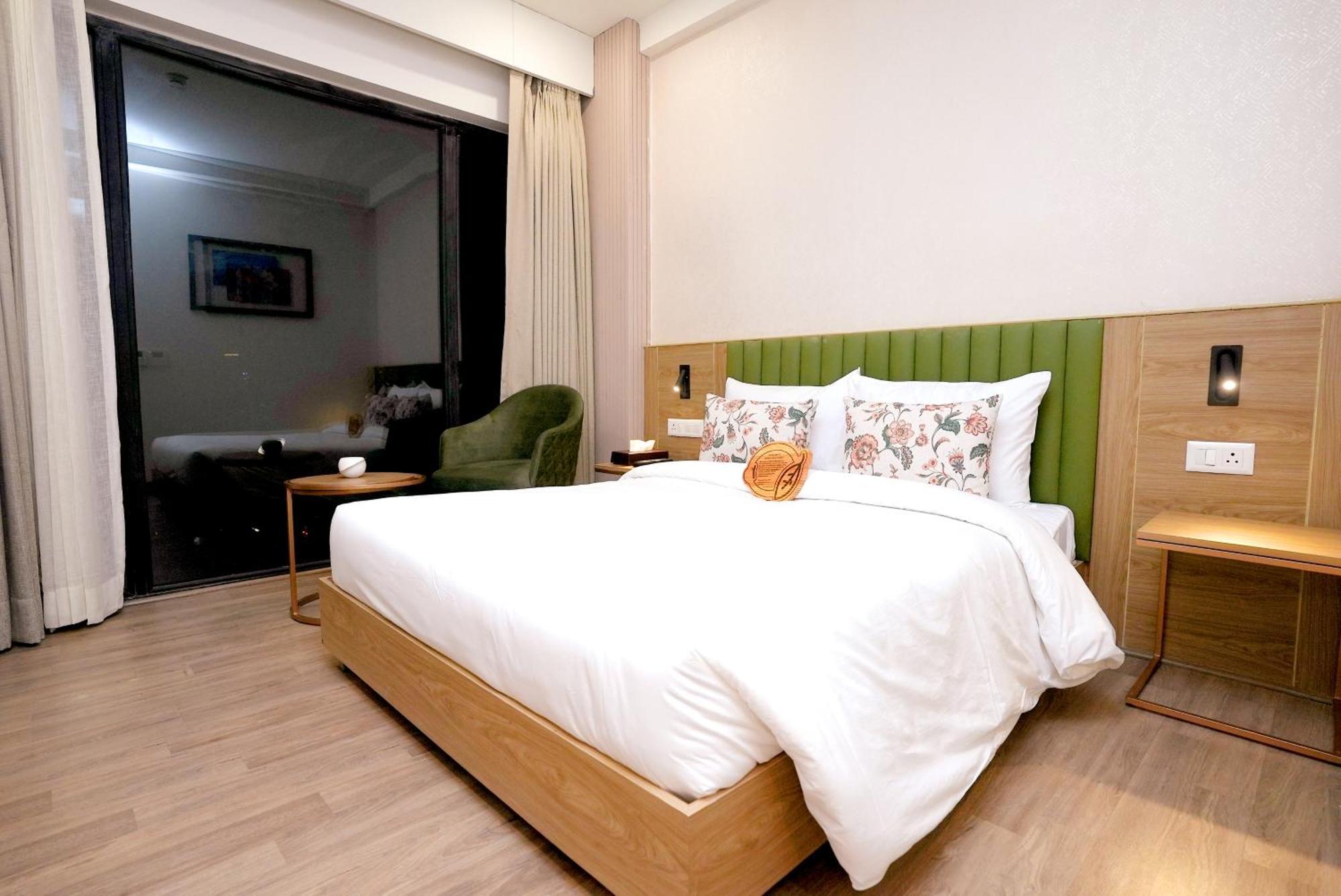 Hotel Limon & Banquet Sector 29, 古尔冈 外观 照片