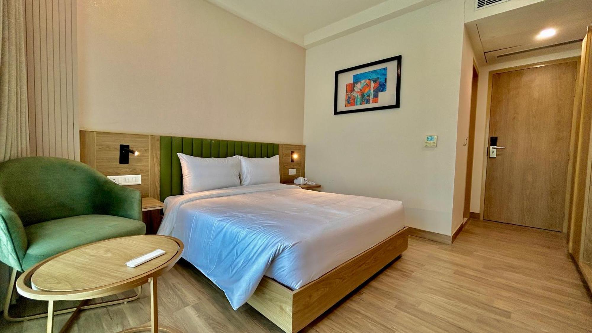 Hotel Limon & Banquet Sector 29, 古尔冈 外观 照片