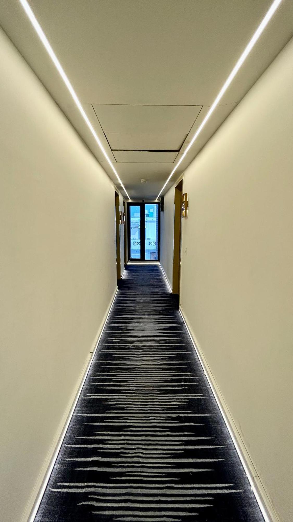 Hotel Limon & Banquet Sector 29, 古尔冈 外观 照片