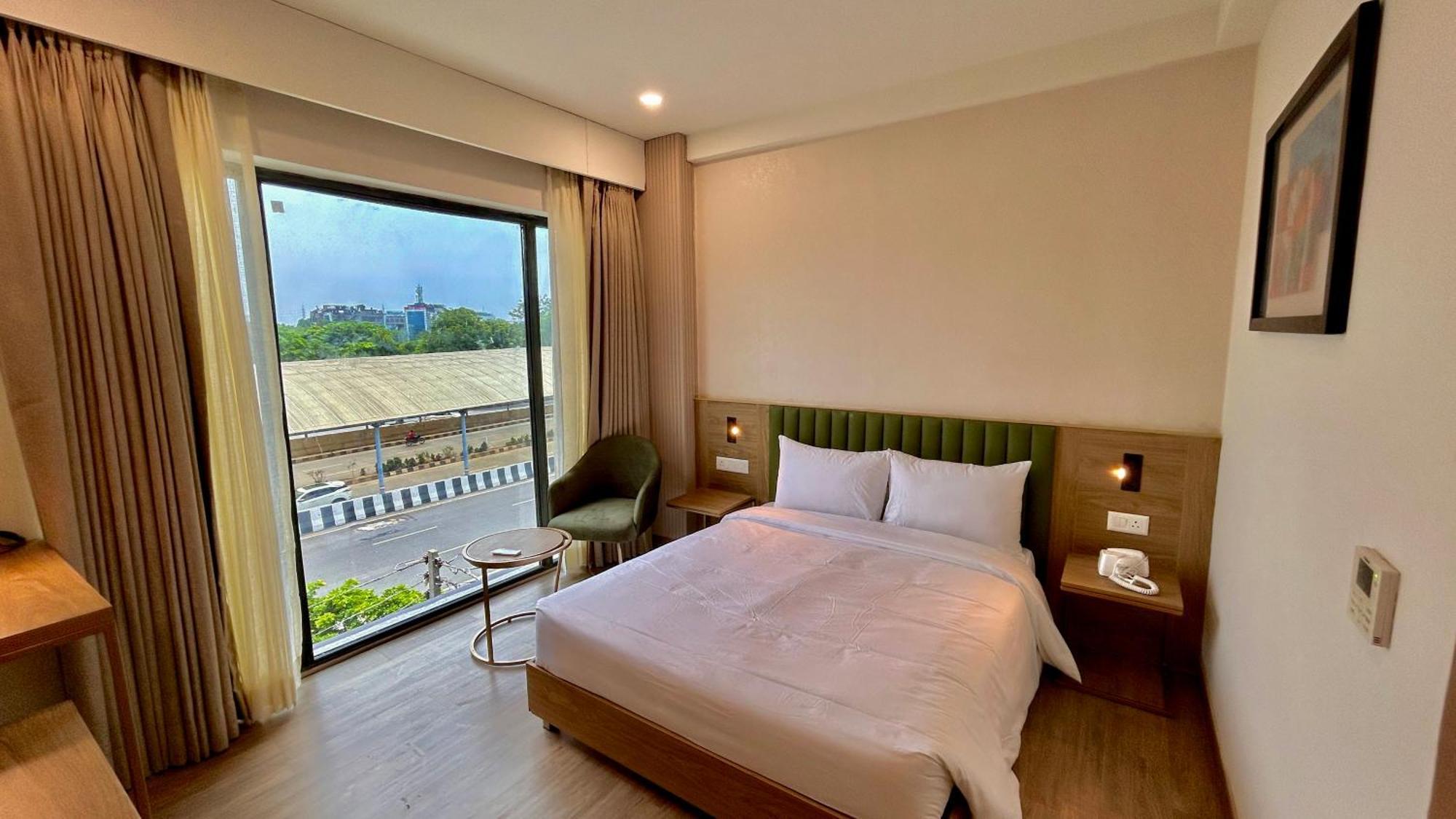 Hotel Limon & Banquet Sector 29, 古尔冈 外观 照片